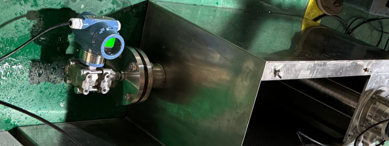 Hydrostatic Pressure Level Measurement Using Side-mounted Diaphragm Seal Pressure Tramsmitter